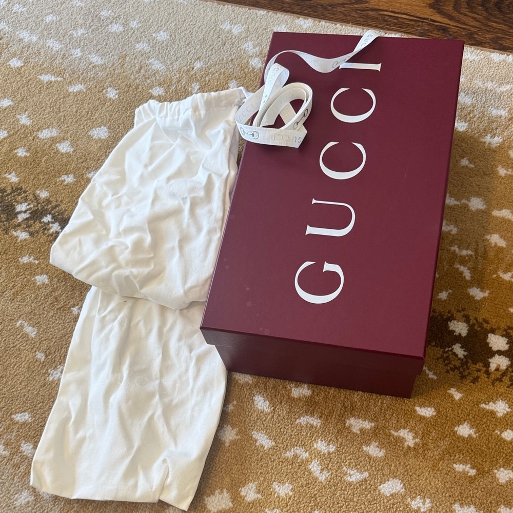 Gucci Maroon Box with 2  White Gucci Shoe Dust bags